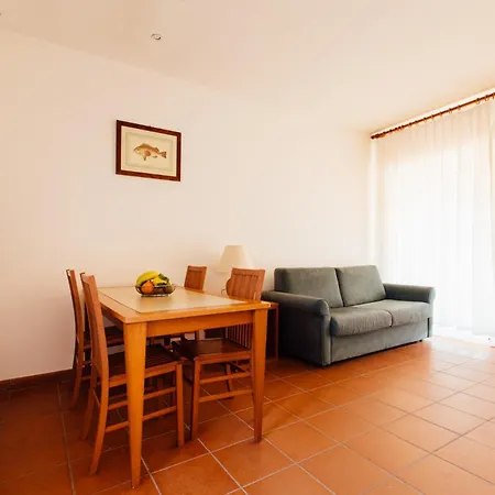 Renaione Aparthotel