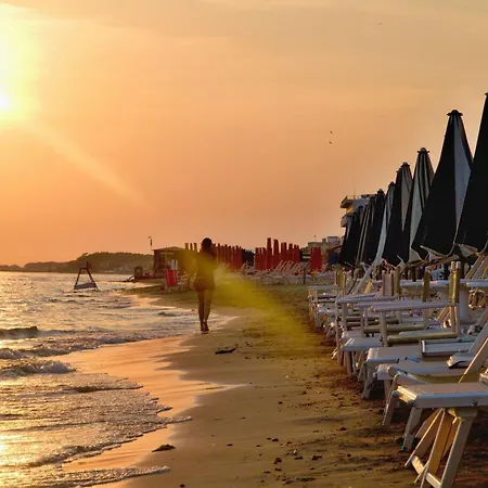 Aparthotel Renaione 4*